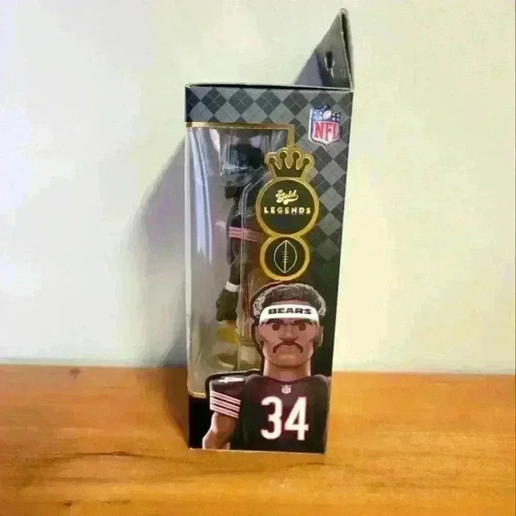 Funko gold NFL legends Walter Payton Chicago Bears - Picture 3 of 6